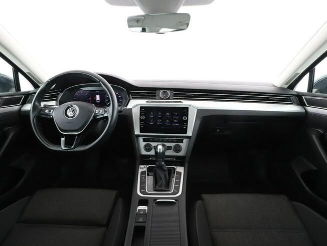 Volkswagen Passat 2.0TDI Comfortline Tempomat Nawigacja Virtual Grzane Fotele Kamera LED