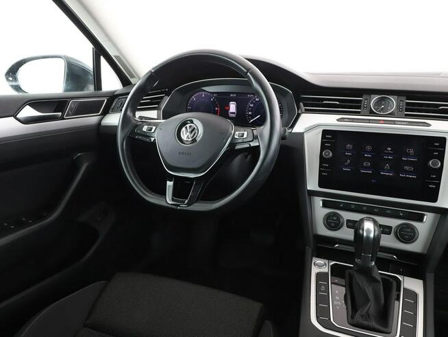 Volkswagen Passat 2.0TDI Comfortline Tempomat Nawigacja Virtual Grzane Fotele Kamera LED