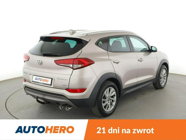 Hyundai Tucson 4x4 navi klima auto grane fotele i kierownica kamera i czujniki parkow