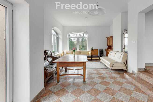 Dom Gołków pod Piasecznem dla rodziny lub na firmę