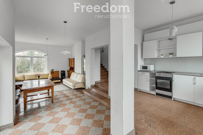 Dom Gołków pod Piasecznem dla rodziny lub na firmę