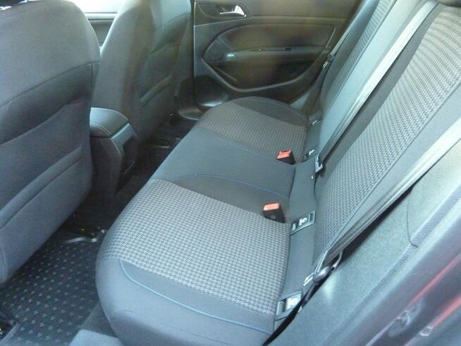 Peugeot 308 STYLE*1.5 Hdi 131 Ps*MANUAL*Navi*Klimatronik*PDC*Doinwestowany