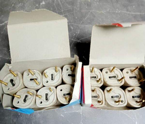 Zestaw porcelanowych bezpieczników