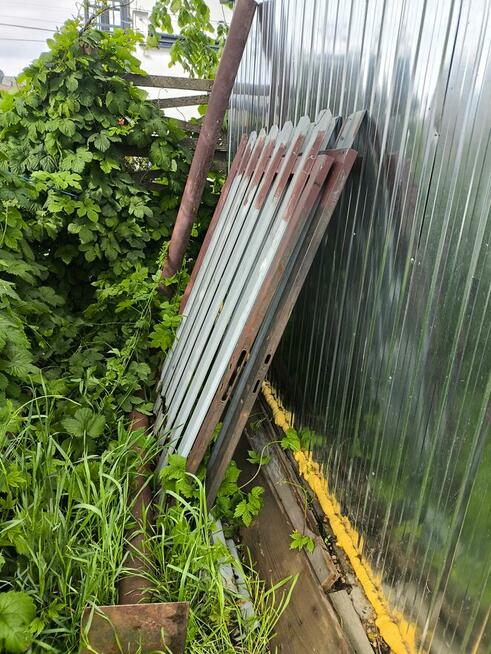 Brama 3 m plus słupki z zawiasami