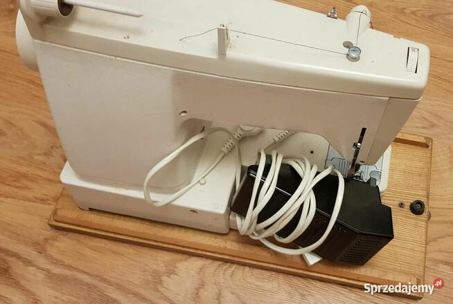 Maszyna do szycia Łucznik 877