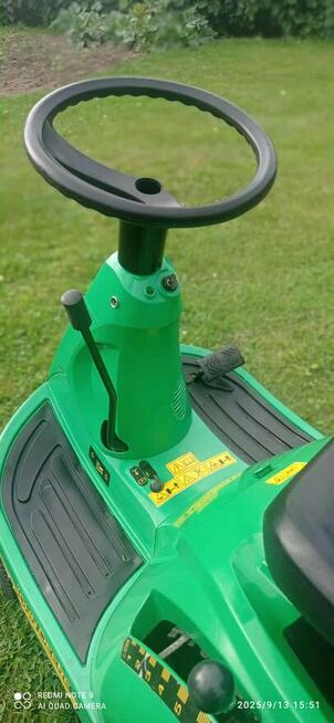 Traktorek do trawy