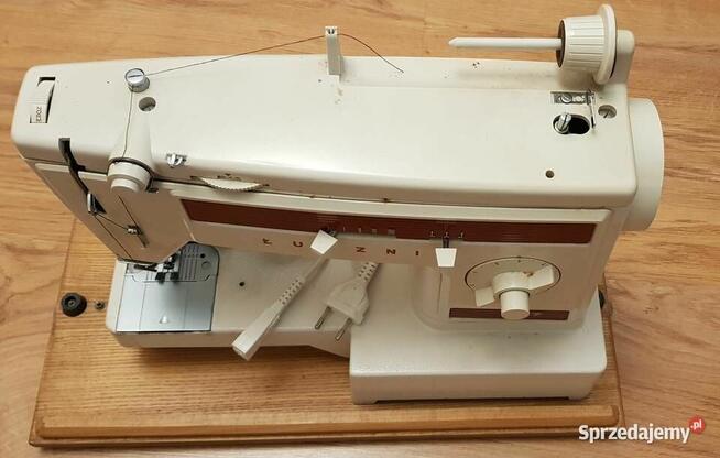 Maszyna do szycia Łucznik 877