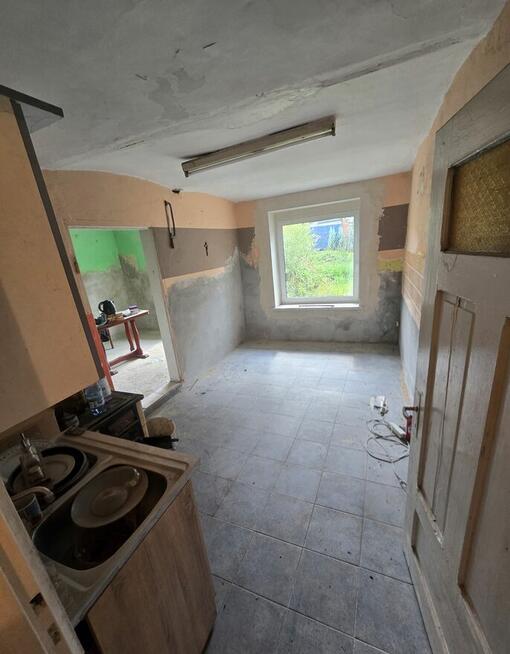 Dom z dużym ogrodem