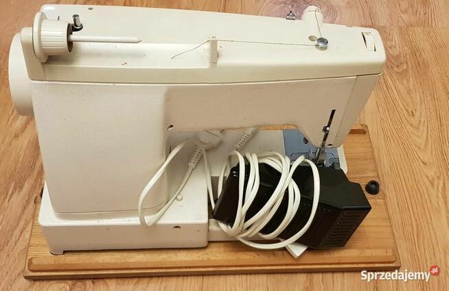 Maszyna do szycia Łucznik 877
