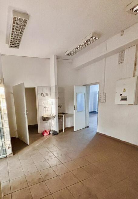 Lokal użytkowy 105 m2 + 25 m2 piwnicy