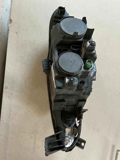 Reflektory przednie Bi-Xenon D5S Mopar/AL – uszkodzone, na c