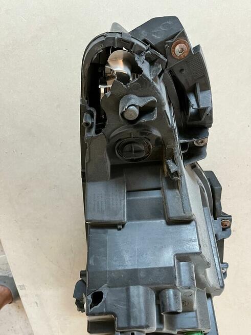 Reflektory przednie Bi-Xenon D5S Mopar/AL – uszkodzone, na c