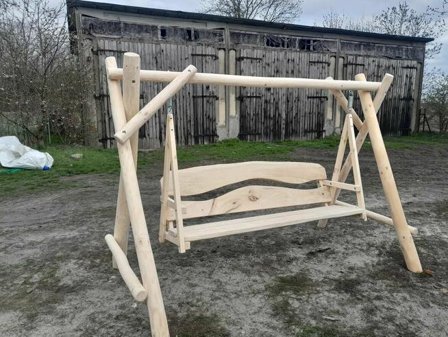 Huśtawki i stoły ogrodowe