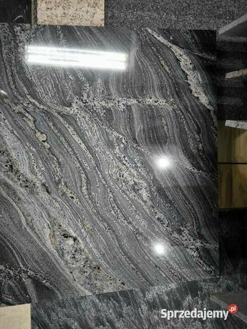 Płytki Granit Black Forest Premium polerowany 61x30,5x1 cm