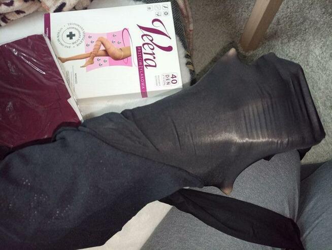 Rajstopy olejowe z ażurem