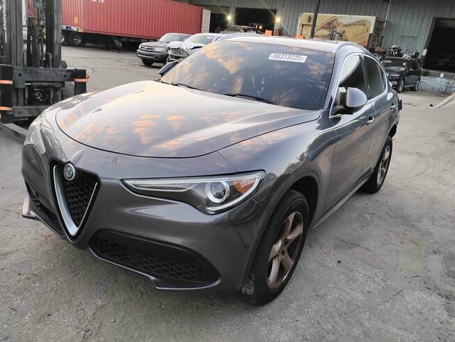Alfa Romeo Stelvio AWD 2018 2.0 benzyna 280km