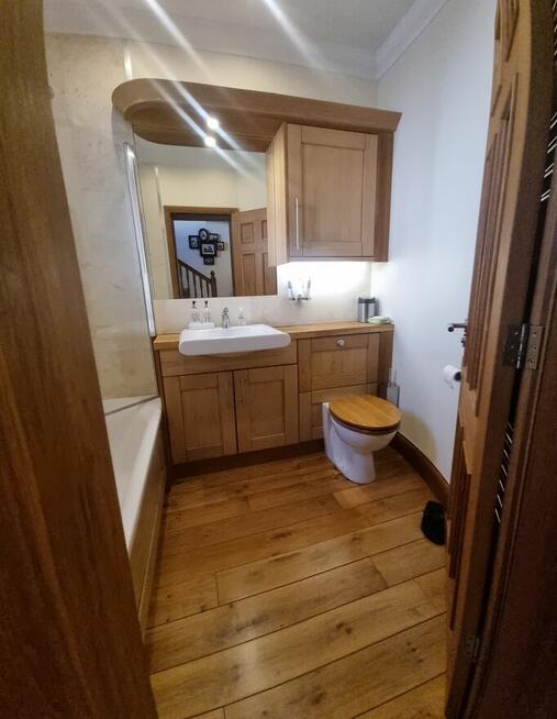 Atrakcyjna rezydencja, garaż dwustanowiskowy, basen