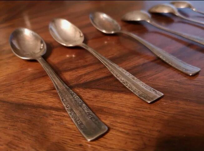 Zestaw posrebrzanych łyżeczek do kawy dla 6 osób HEFRA.