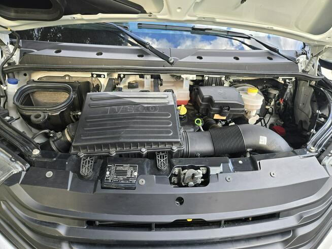 Iveco Daily 35C16 Kontener z windą na bliźniaku