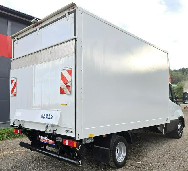 Iveco Daily 35C16 Kontener z windą na bliźniaku