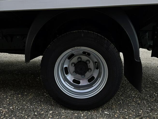 Iveco Daily 35C16 Kontener z windą na bliźniaku