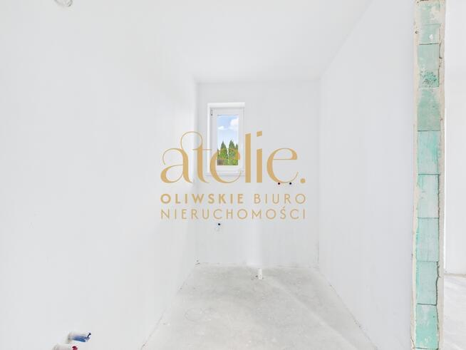 Nowoczesny dom z tarasem i ogrodem