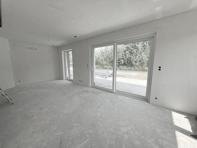 Dom premium z ogrodem i basenem.