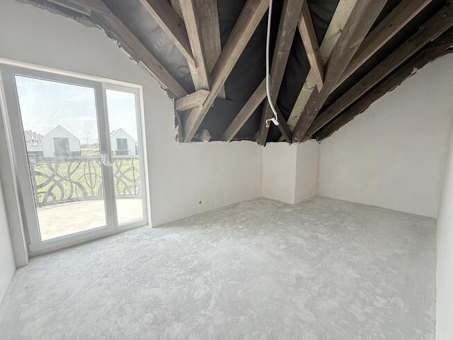 Dom premium z ogrodem i basenem.