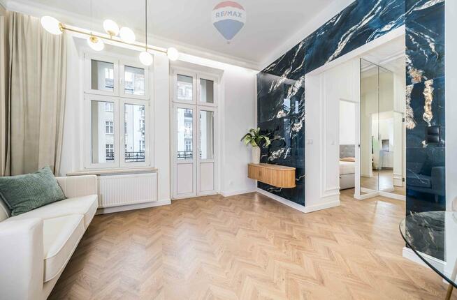 Ładne mieszkanie urządzone kamienica balkon Wilda