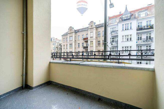 Ładne mieszkanie urządzone kamienica balkon Wilda