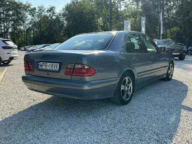 E 220 W210, 2.2 CDI 115KM, 2002r