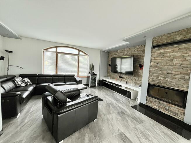 Dom Grodziec gm. Ozimek, Spacerowa