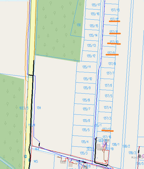 25 km od Kielc, uzbrojona, w otoczeniu lasów