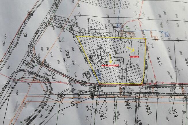 Kształtna działka, w ciekawym miejscu.