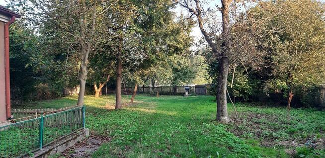 Dom, bud. gospodarcze i 3000m.kw. działki