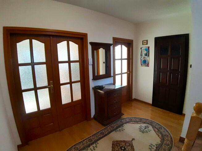 Gotowy do zamieszkania, duży