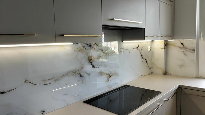 Panele szklane hartowane do kuchni i łazienki