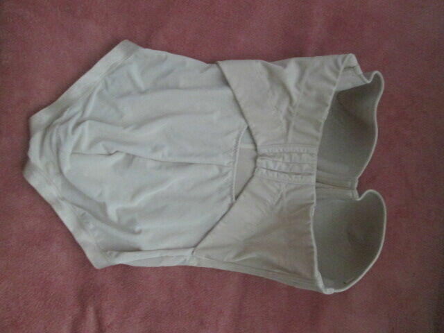 gorset beżowy rozmiar UK 38DD czyli 85E EU