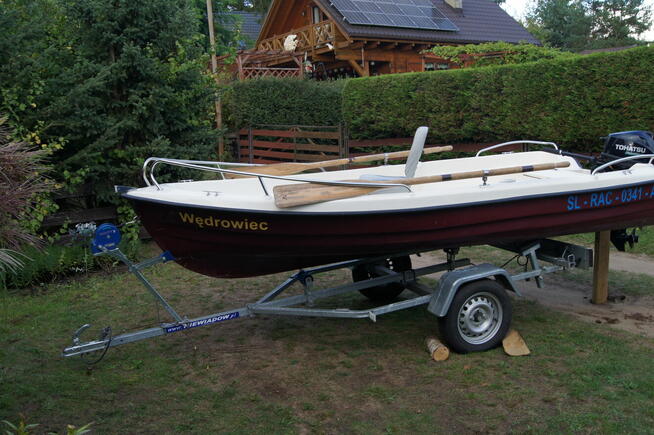 Łódka wędkarska 4,05 m + silnik TOHATSU 9.8 KM 4T + przyczep