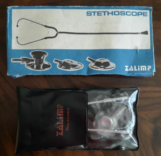 Stary nieużywany stetoskop firmy ZALIMP z czasów PRL.