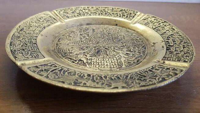 Mosiężna popielniczka. Zabytek. Indie.