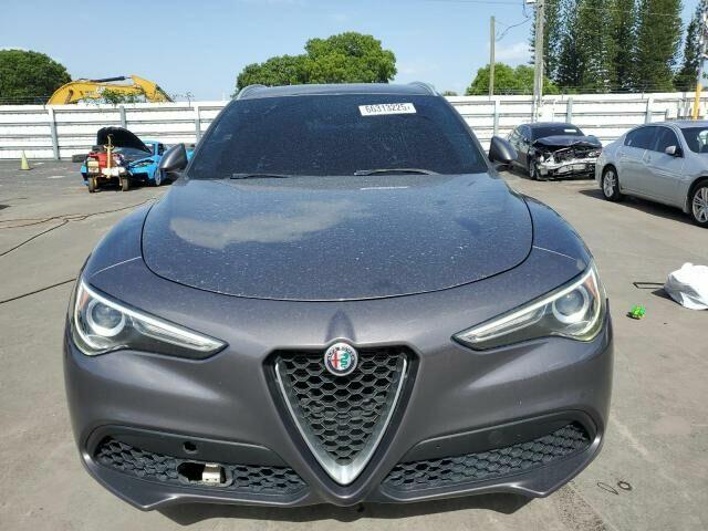 Alfa Romeo Stelvio AWD 2018 2.0 benzyna 280km