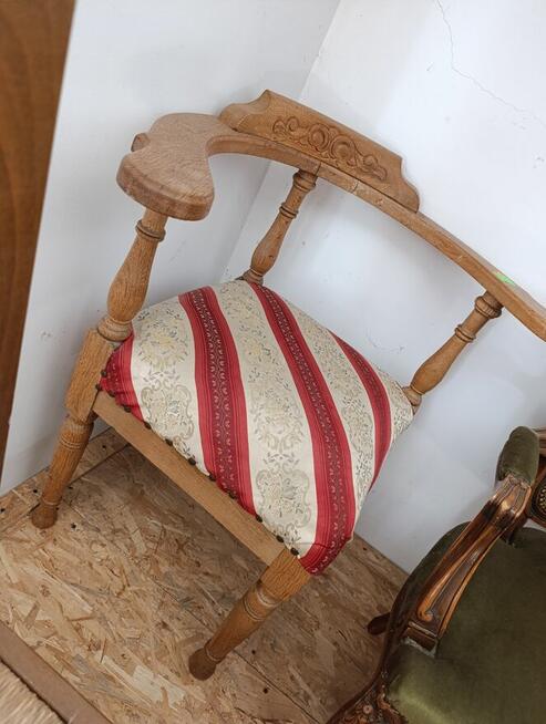Krzesło antyczne czerwone paski, #123