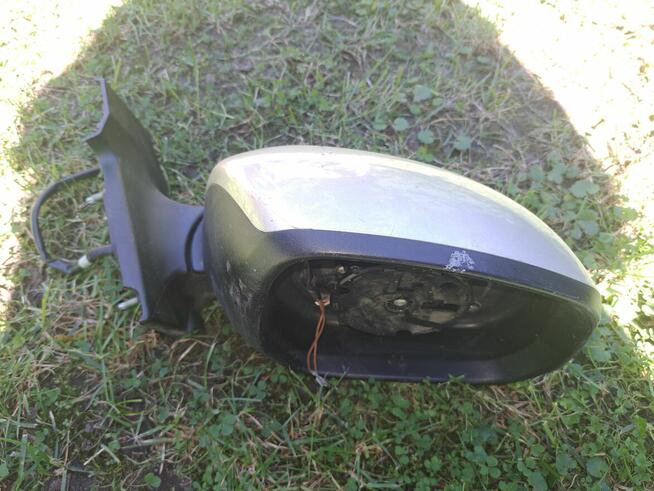 Sprzedaż lusterek samochodowych używanych.