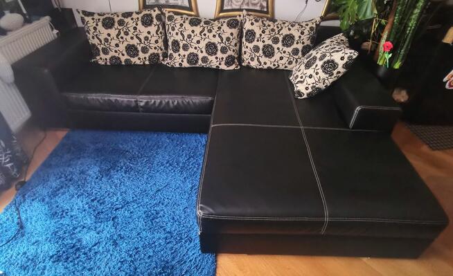 Sprzedam narożnik z funkcją spania i skrzynią na pościel