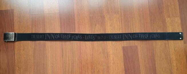 Stary parciany pas Levis lata 90.