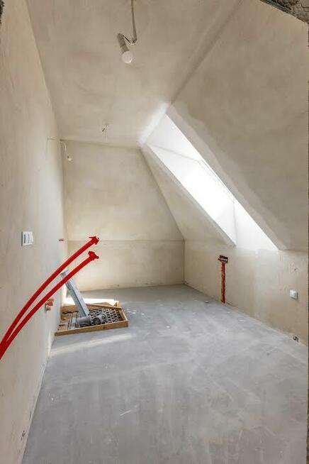 NOWOCZESNY DOM NA 12 AR DZIAŁCE