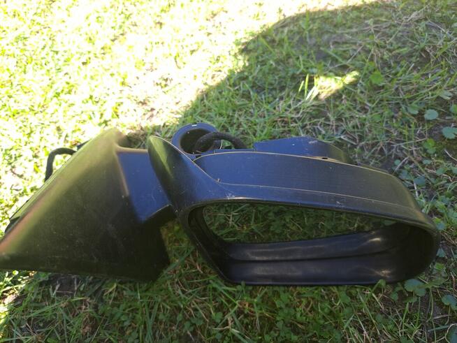 Sprzedaż lusterek samochodowych używanych.