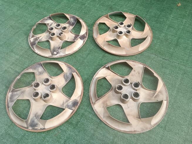 Pontiac Vibe 16 16 cali 5x100 kołpaki oryginał 22676857