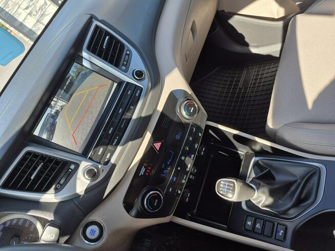 Hyundai Tucson kamera skóra navi 1.6 turbo benzyna przebieg